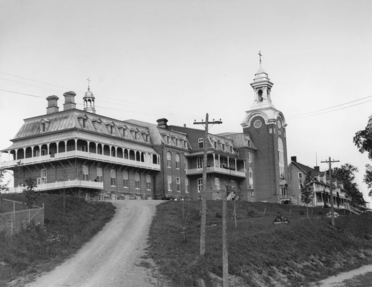 Aile de l’hôpital à l’Hôtel-Dieu, en 1915 (ph_702)
