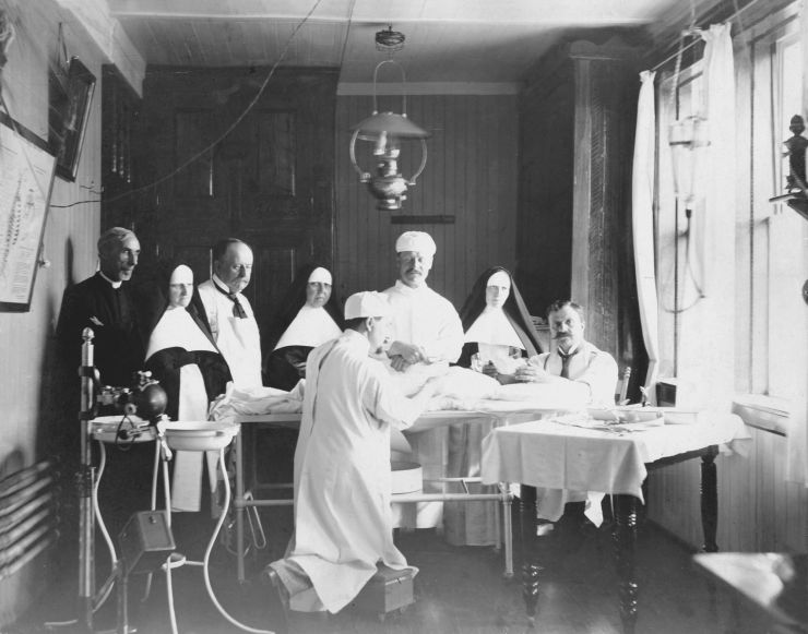 Chirurgie à l’Hôtel-Dieu de Saint-Basile en 1906 (ph_3532)