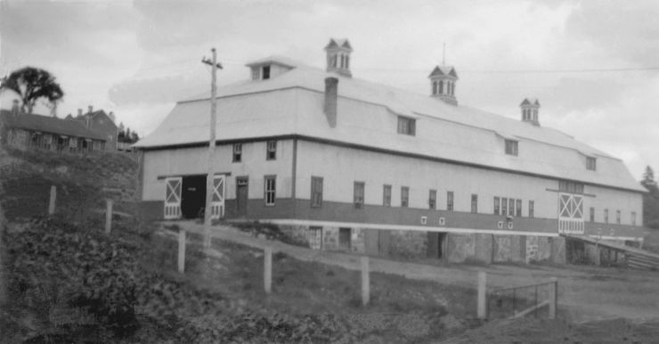 Grange terminée en 1920 (ph_607)
