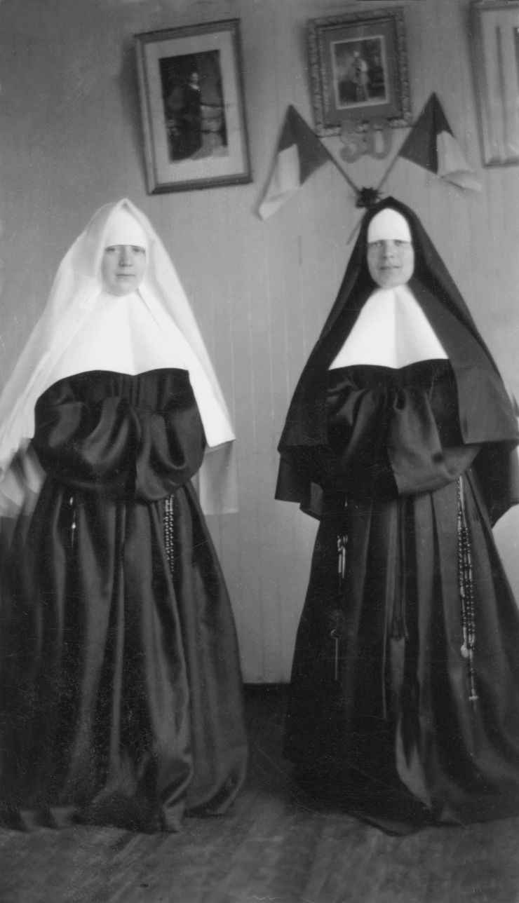 Deux religieuses (ph_1767)