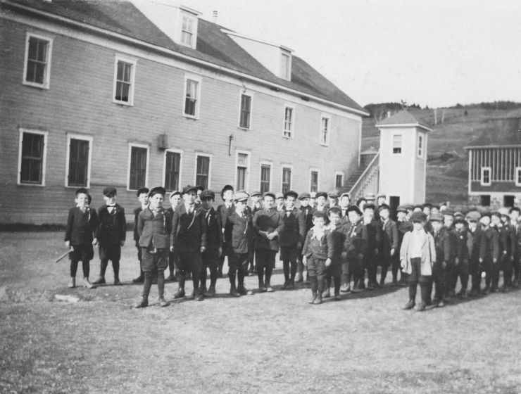 Élèves garçons en rangs, en 1920 (ph_1196)